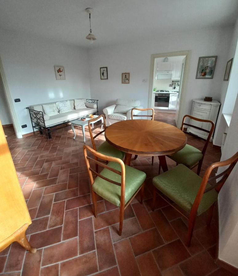 Il Giardino Di Olivia Apartment Guarene Екстериор снимка