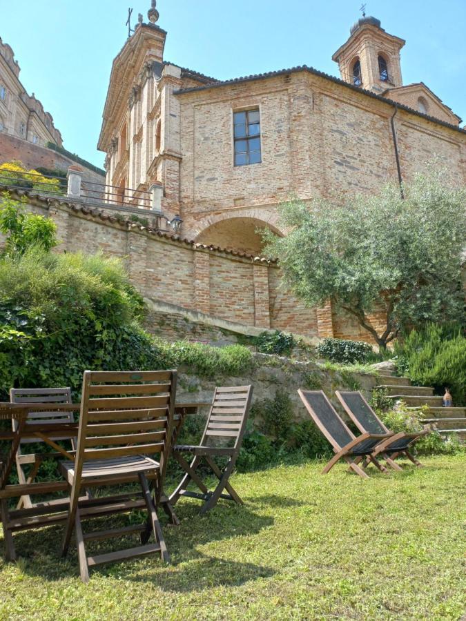 Il Giardino Di Olivia Apartment Guarene Екстериор снимка