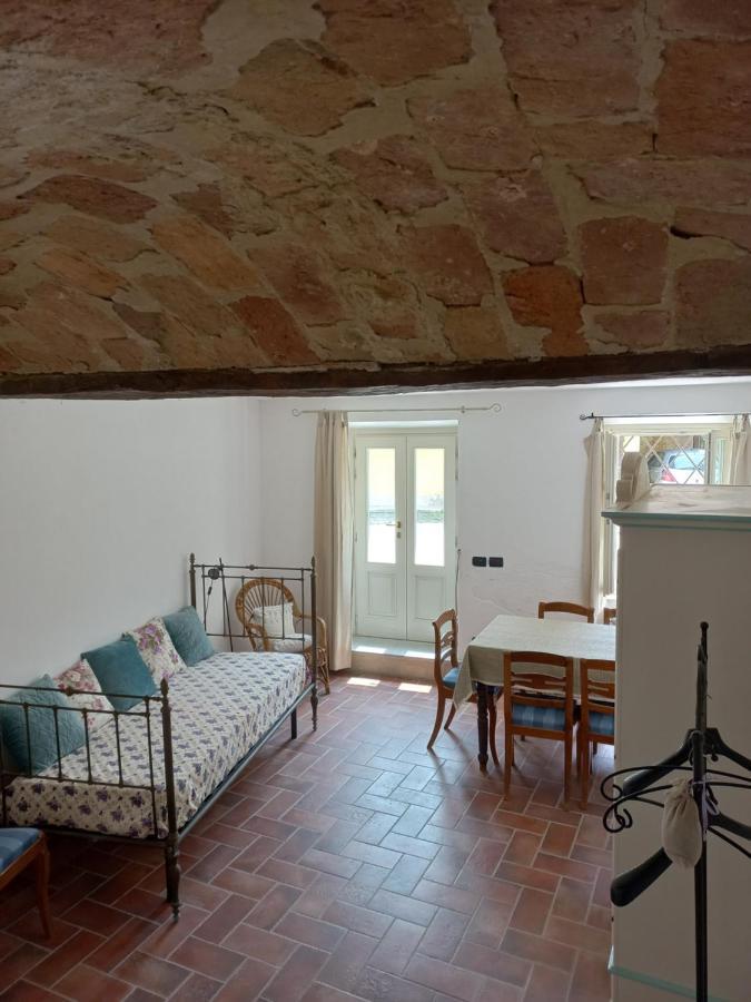Il Giardino Di Olivia Apartment Guarene Екстериор снимка