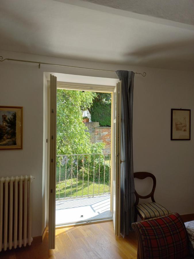 Il Giardino Di Olivia Apartment Guarene Екстериор снимка