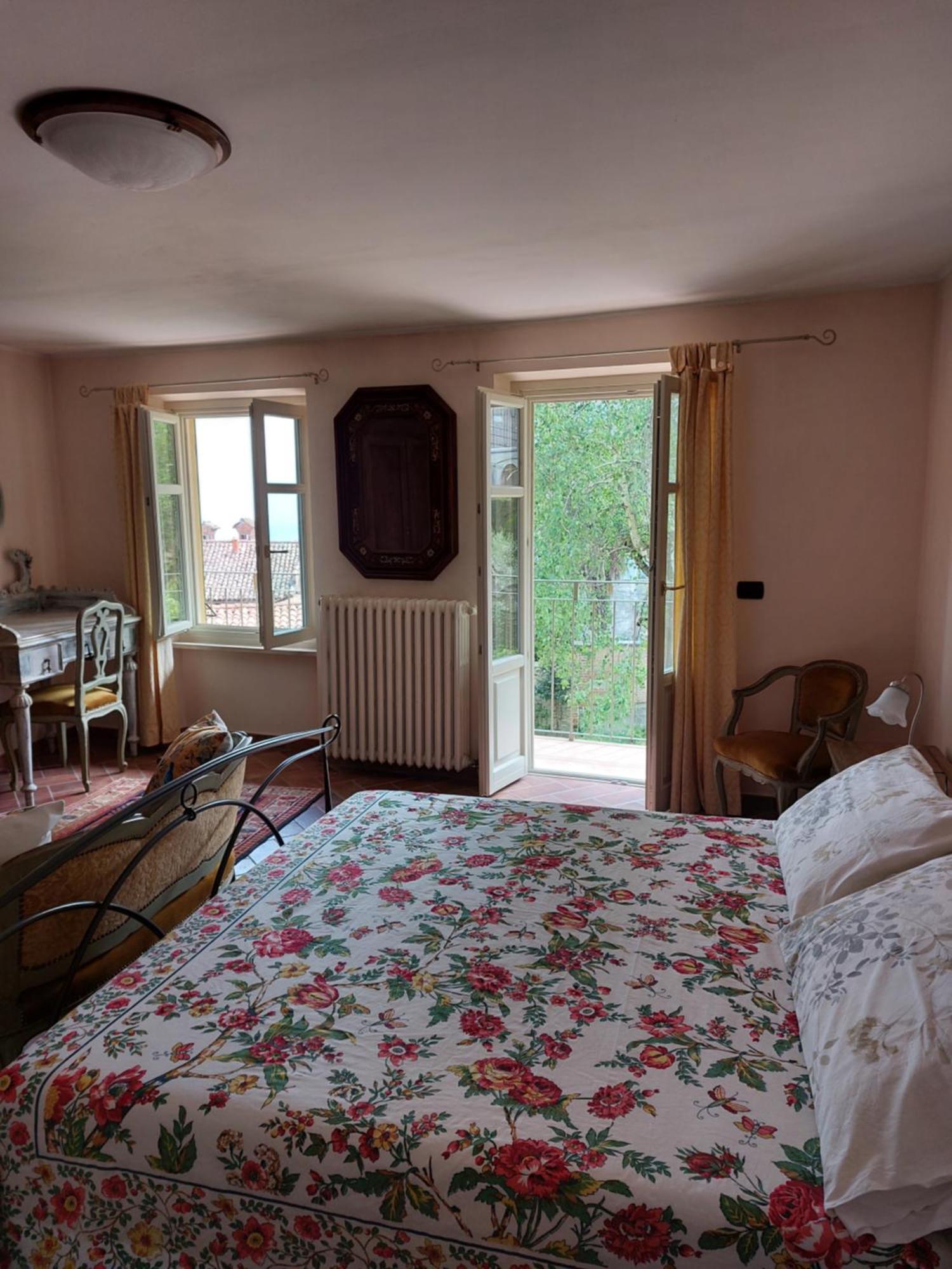 Il Giardino Di Olivia Apartment Guarene Екстериор снимка